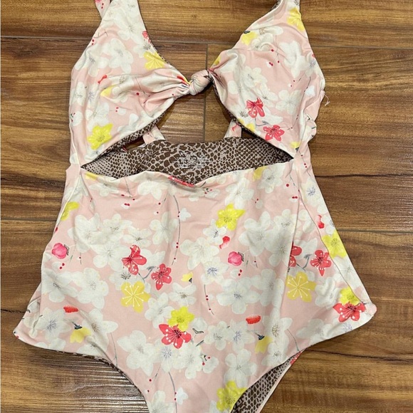 ACACIA cherry blossom - Picture 1 of 1